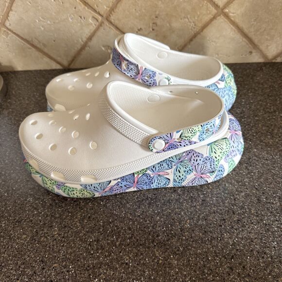 Crocs Classic Crush Butterfly Clog Platform Heel White Mens Size 9 Womens 11 - Picture 3 of 4